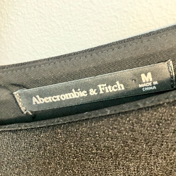 Abercrombie black plunge V-neck with front leg slit opening Medium - Picture 6 of 10